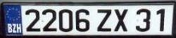 2206 ZX 31 - BZH (a breton Breizh r&ouml;vid&iacute;t&eacute;se) felirat az F hely&eacute;n